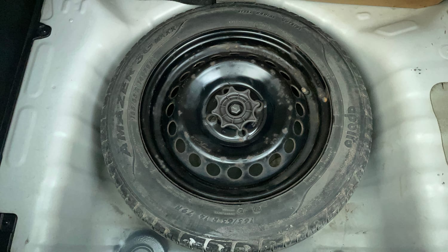 Used 2018 Hyundai Grand i10 Sportz (O) 1.2 Kappa VTVT Petrol Manual tyres SPARE TYRE VIEW
