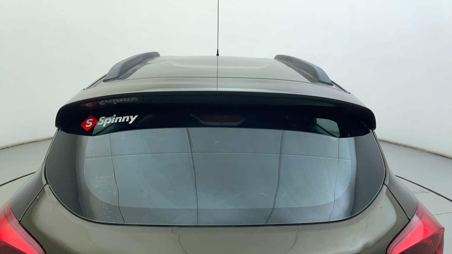 Used 2018 Renault Kwid RXT Petrol Manual exterior BACK WINDSHIELD VIEW