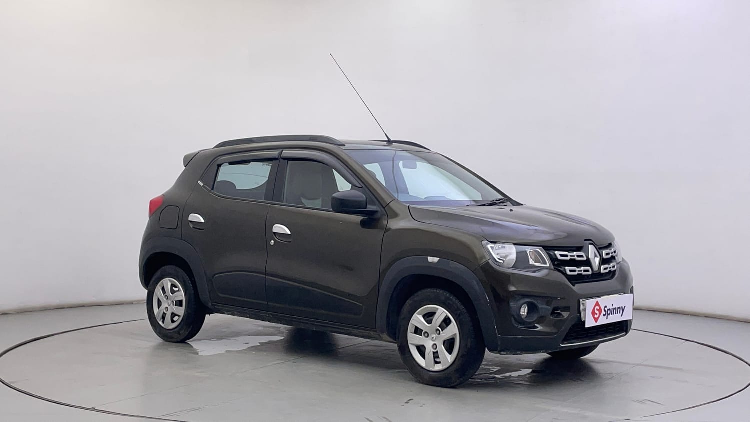 Used 2018 Renault Kwid RXT Petrol Manual exterior RIGHT FRONT CORNER VIEW