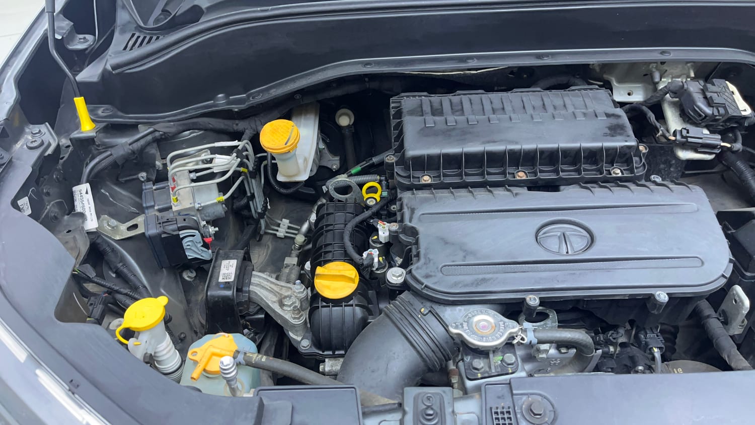 Used 2023 Tata Punch Adventure AMT Petrol Automatic engine ENGINE RIGHT SIDE VIEW