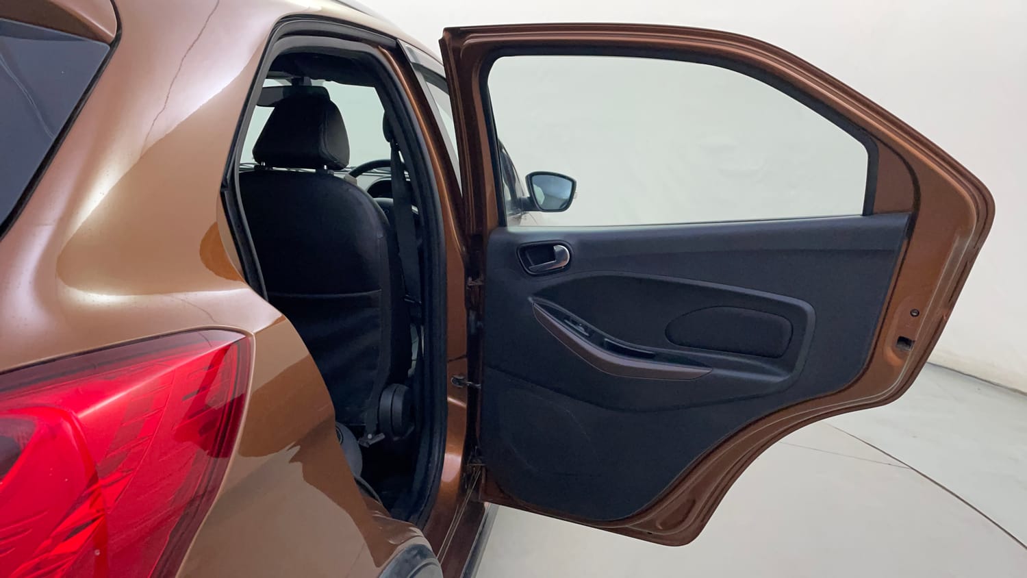 Used 2019 Ford Freestyle Titanium 1.2 Ti-VCT Petrol Manual interior RIGHT REAR DOOR OPEN VIEW