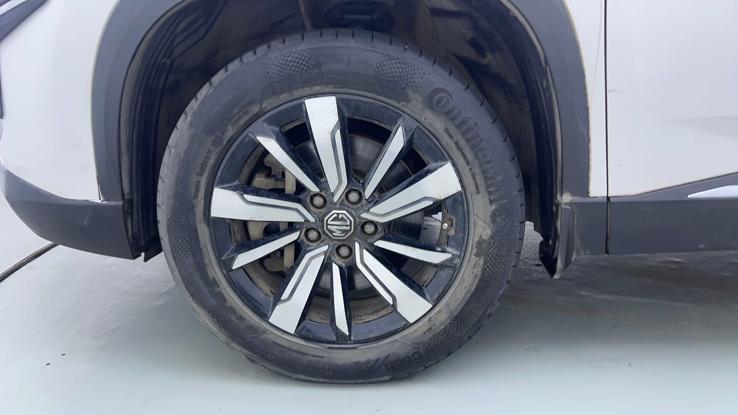 Used 2019 MG Motors Hector Sharp Hybrid 1.5 Petrol Hybrid Manual tyres LEFT FRONT TYRE RIM VIEW