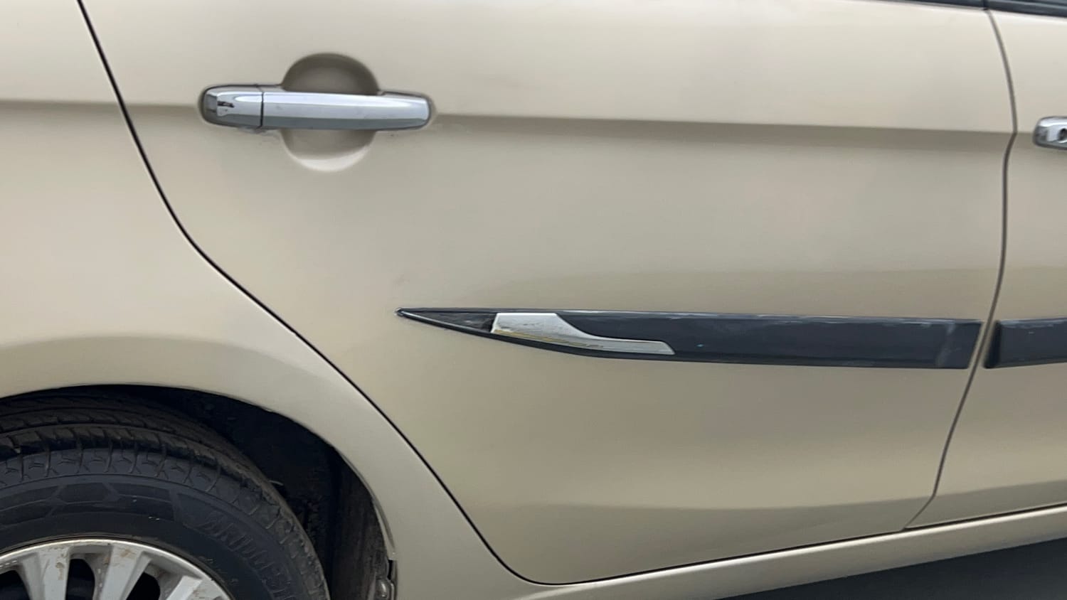 Used 2016 Maruti Suzuki Ciaz ZXi  AT Petrol Automatic dents MINOR DENT