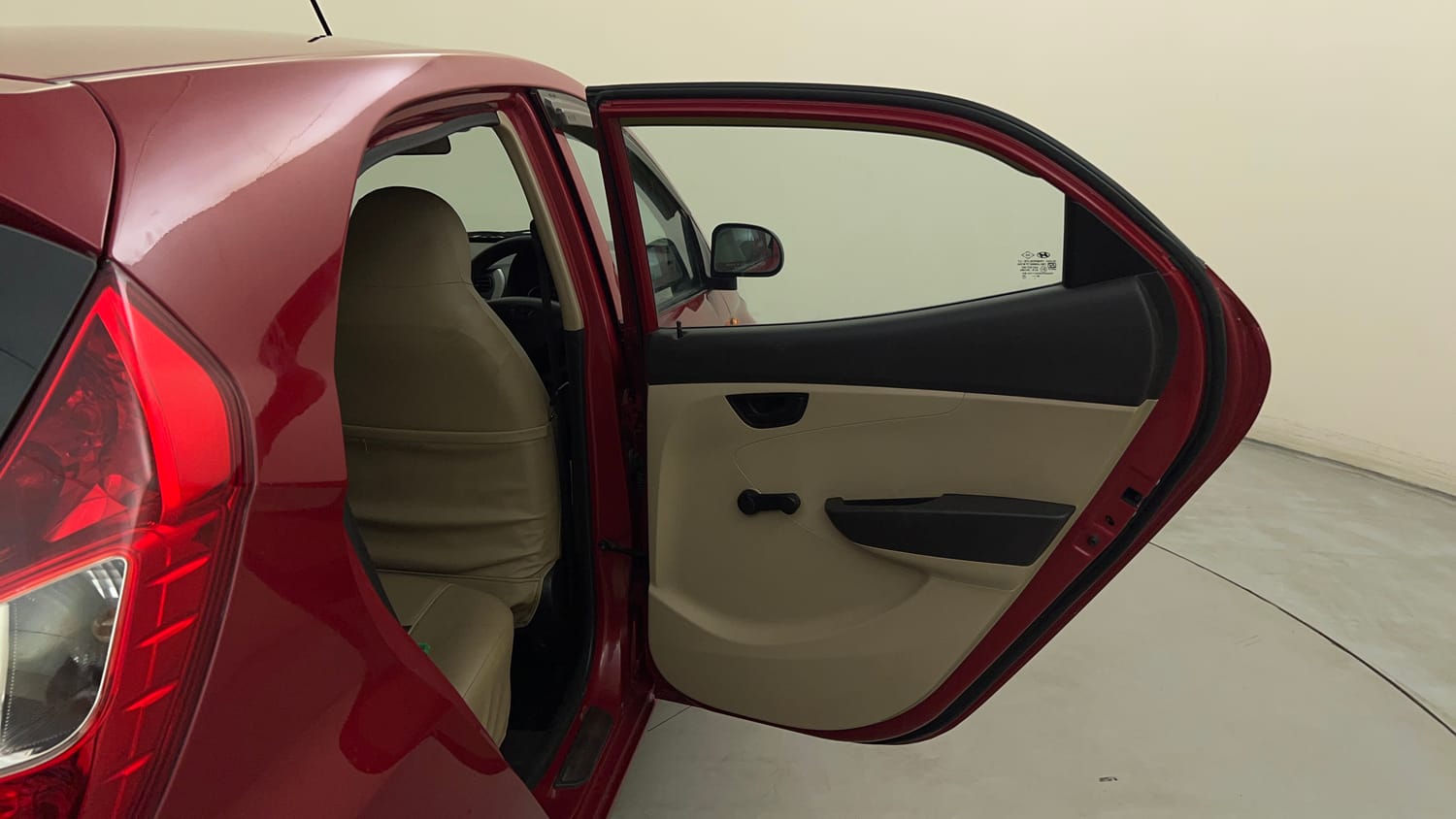Used 2015 Hyundai Eon Magna + Petrol Manual interior RIGHT REAR DOOR OPEN VIEW