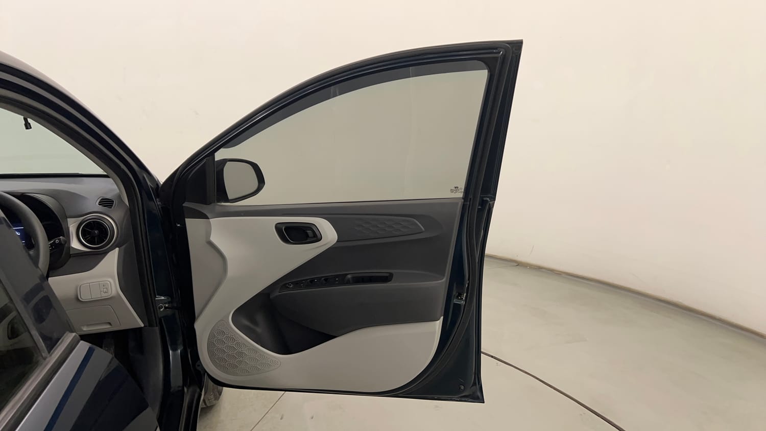 Used 2023 Hyundai Grand i10 Nios Magna 1.2 Kappa VTVT Petrol Manual interior RIGHT FRONT DOOR OPEN VIEW