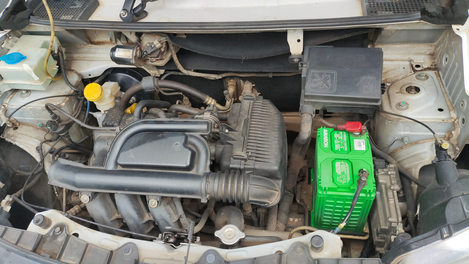 Used 2017 Renault Kwid 1.0 RXT AMT Opt Petrol Automatic engine ENGINE LEFT SIDE VIEW