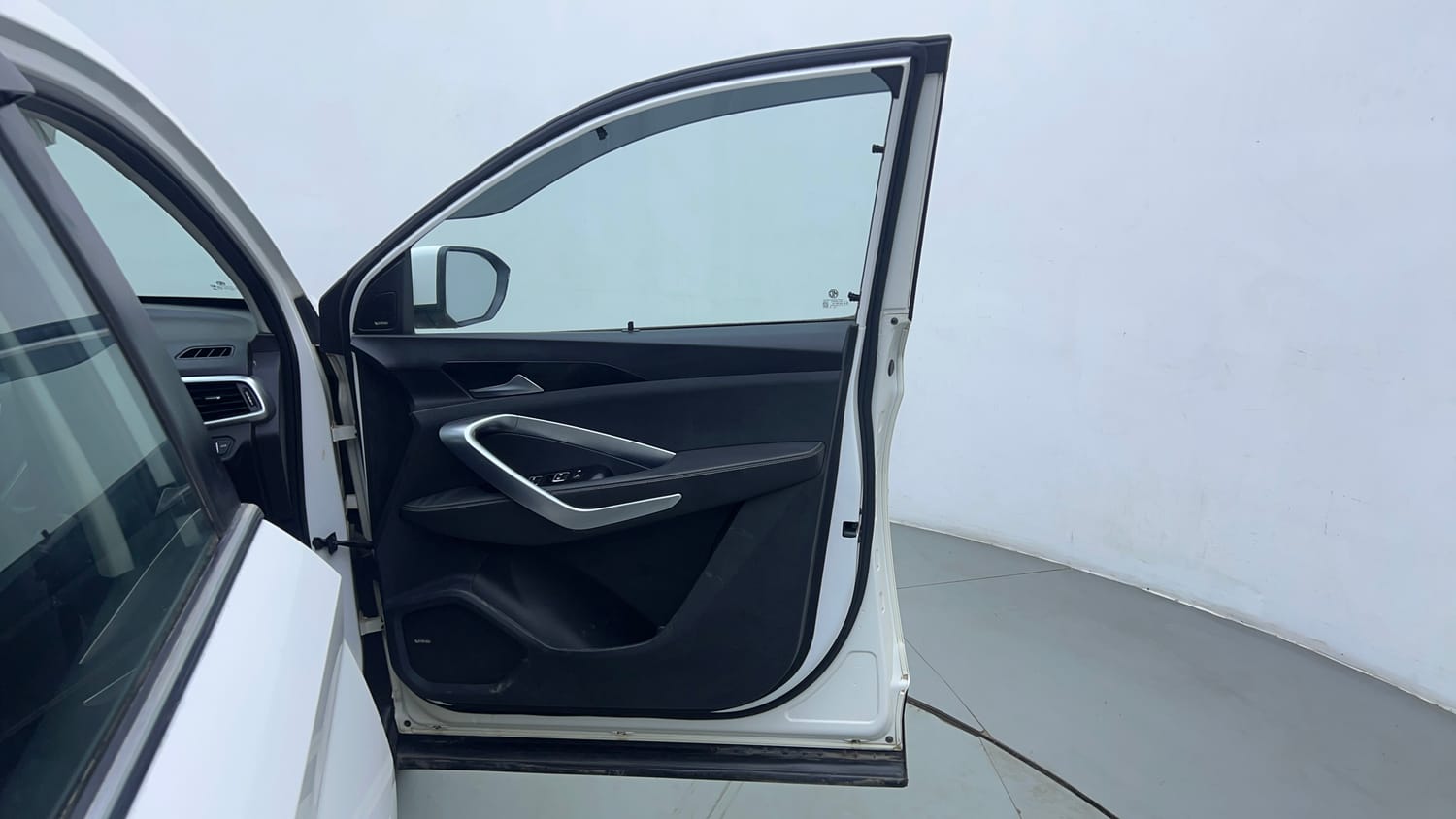 Used 2019 MG Motors Hector Sharp Hybrid 1.5 Petrol Hybrid Manual interior RIGHT FRONT DOOR OPEN VIEW