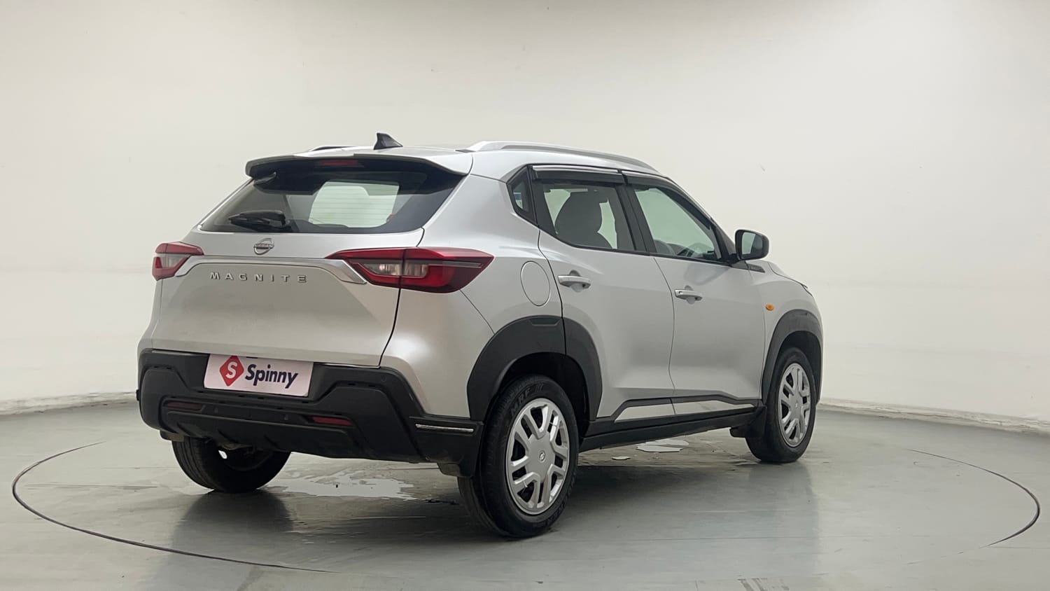Used 2021 Nissan Magnite XE Petrol Manual exterior RIGHT REAR CORNER VIEW