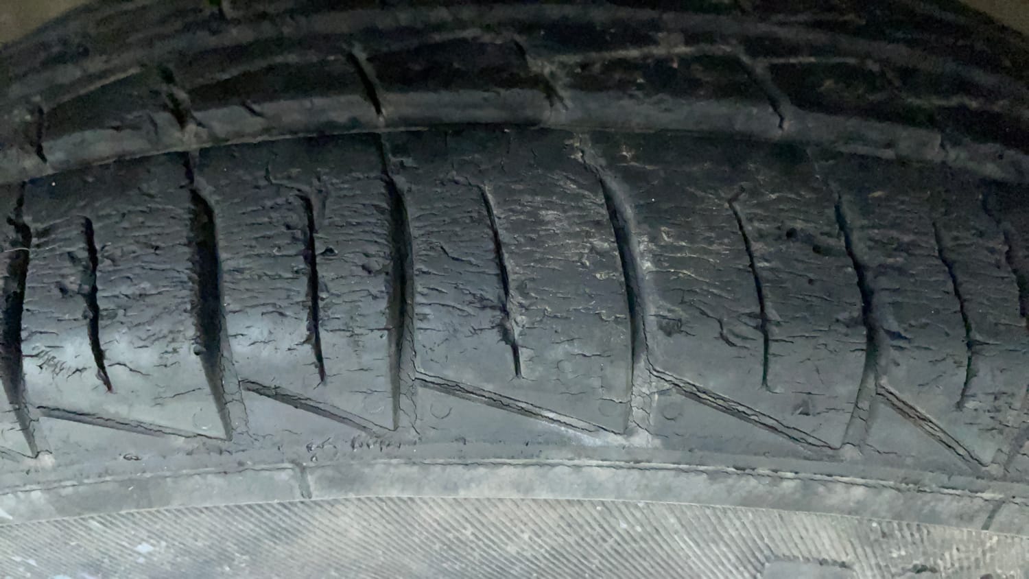 Used 2019 Maruti Suzuki Alto 800 LXi Petrol Manual tyres RIGHT FRONT TYRE TREAD VIEW
