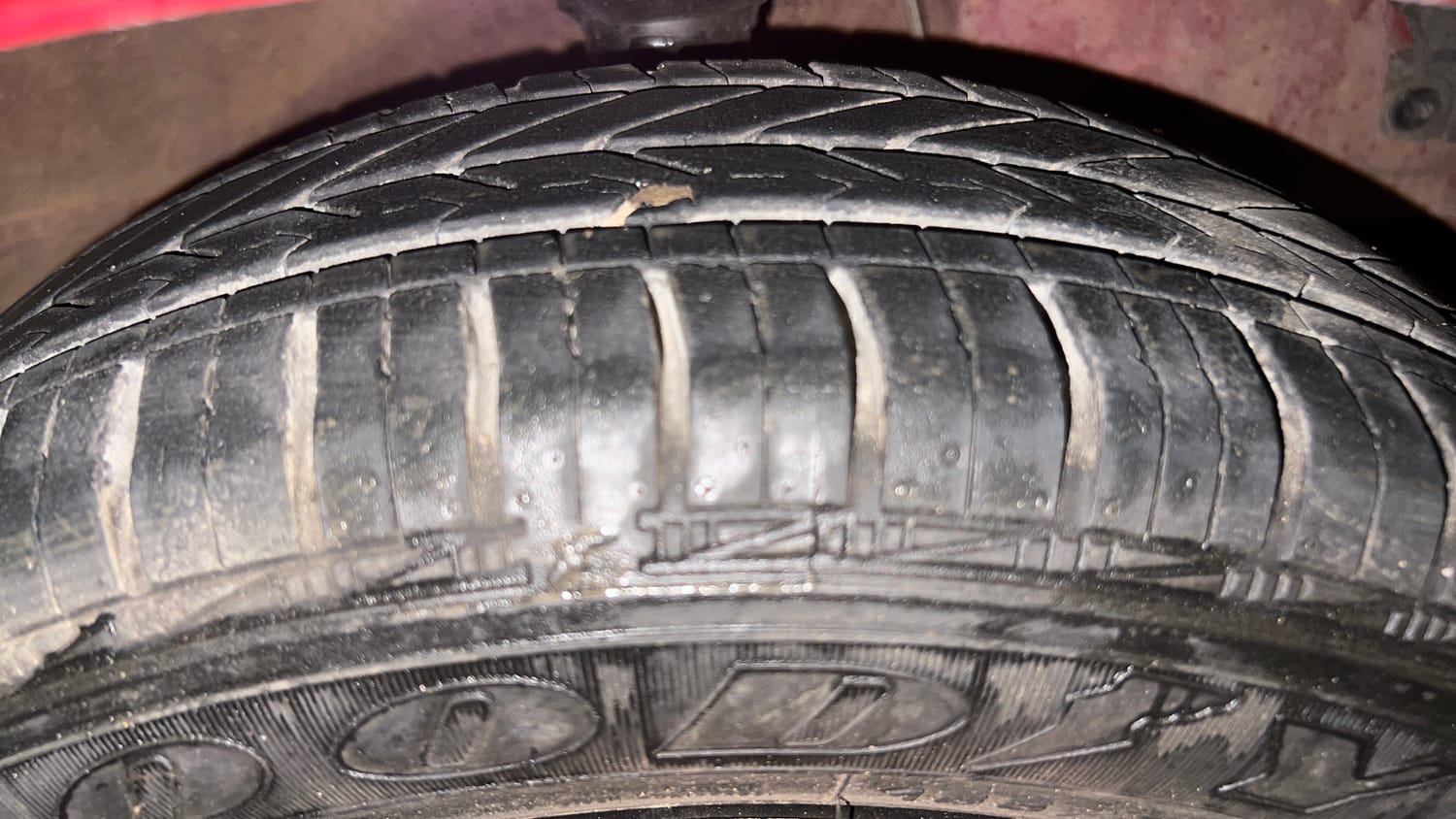 Used 2015 Hyundai Eon Magna + Petrol Manual tyres RIGHT FRONT TYRE TREAD VIEW