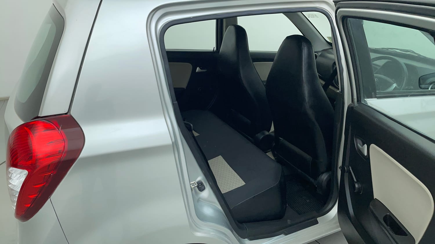 Used 2019 Maruti Suzuki Alto 800 LXi Petrol Manual interior RIGHT SIDE REAR DOOR CABIN VIEW