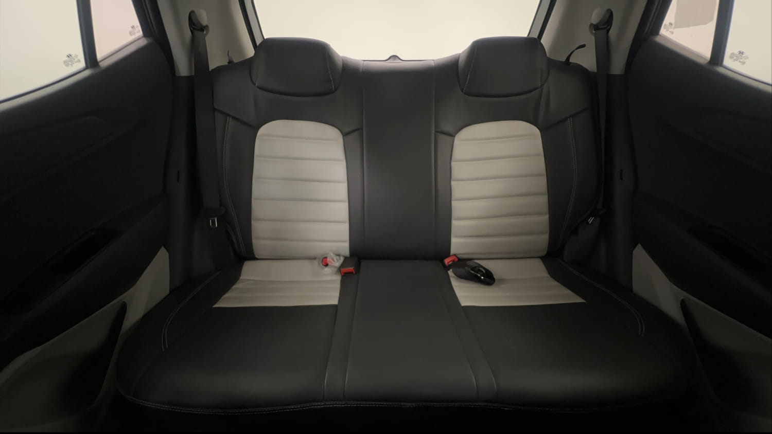 Used 2023 Hyundai Grand i10 Nios Magna 1.2 Kappa VTVT Petrol Manual interior REAR SEAT CONDITION VIEW