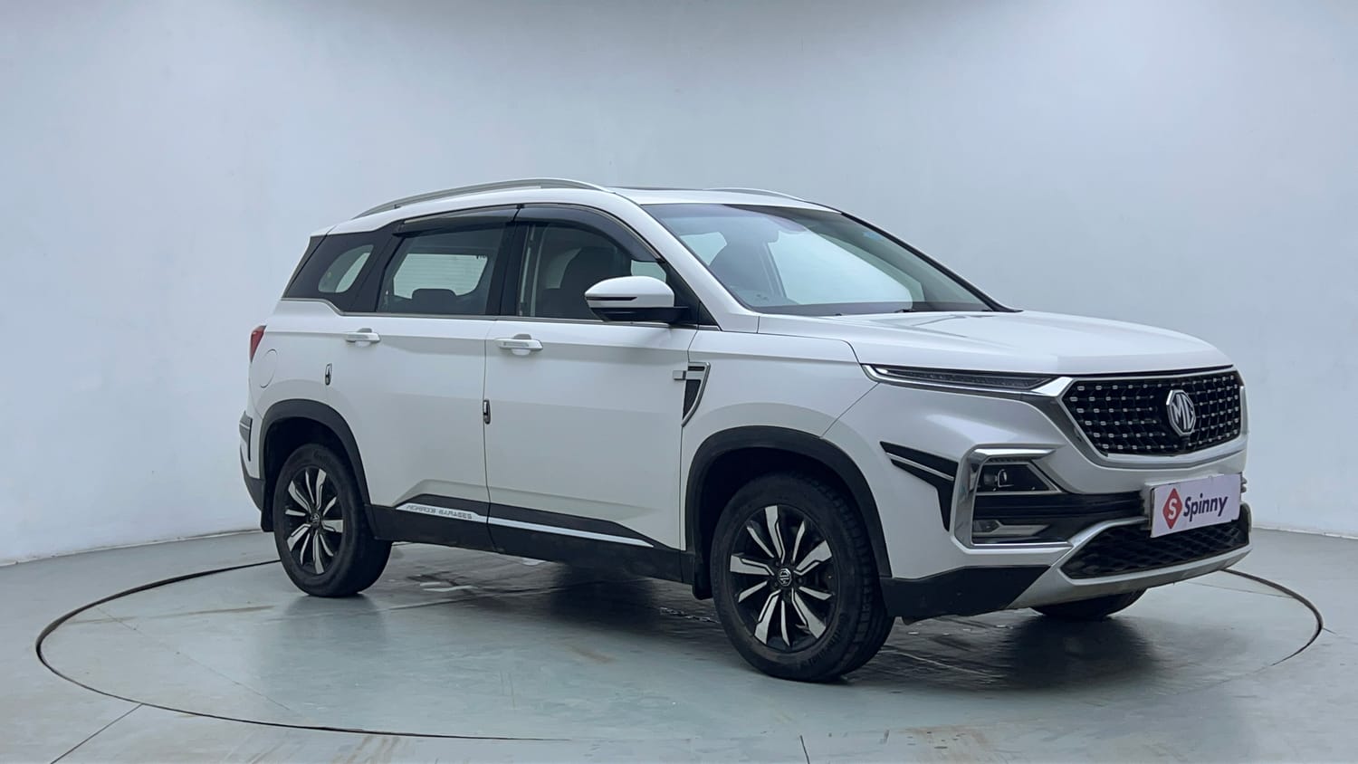 Used 2019 MG Motors Hector Sharp Hybrid 1.5 Petrol Hybrid Manual exterior RIGHT FRONT CORNER VIEW