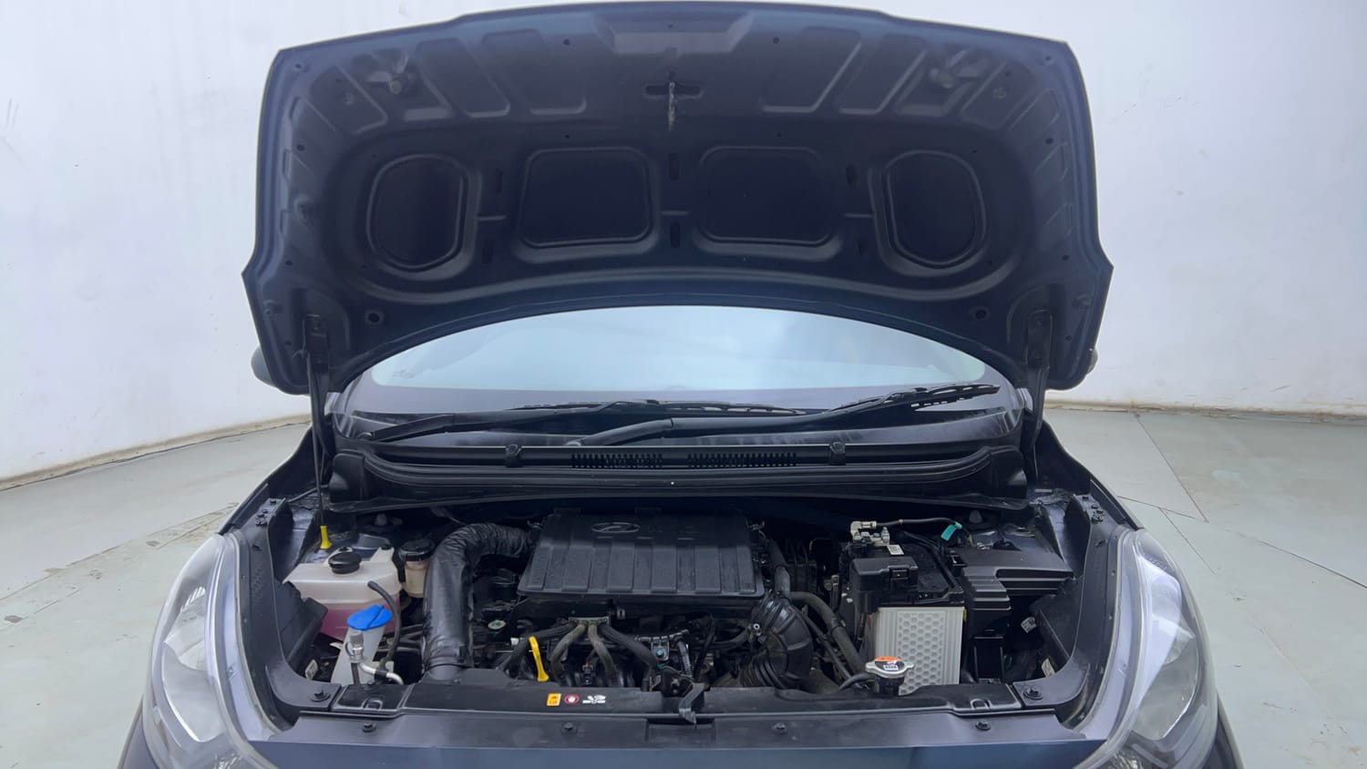 Used 2024 Hyundai Aura S 1.2 CNG Cng Manual engine ENGINE & BONNET OPEN FRONT VIEW