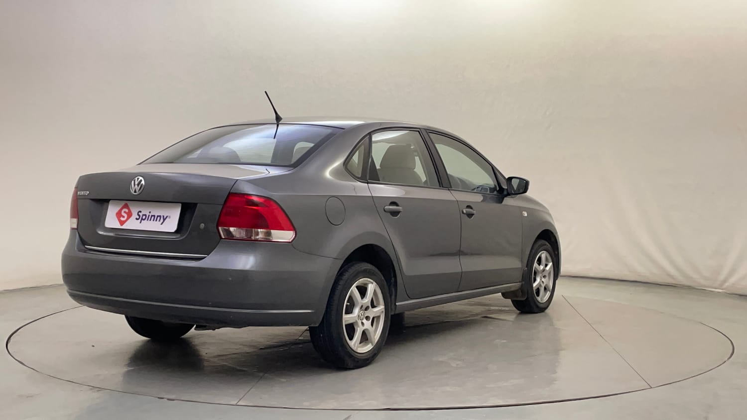 Used 2014 Volkswagen Vento Highline Petrol Petrol Manual exterior RIGHT REAR CORNER VIEW