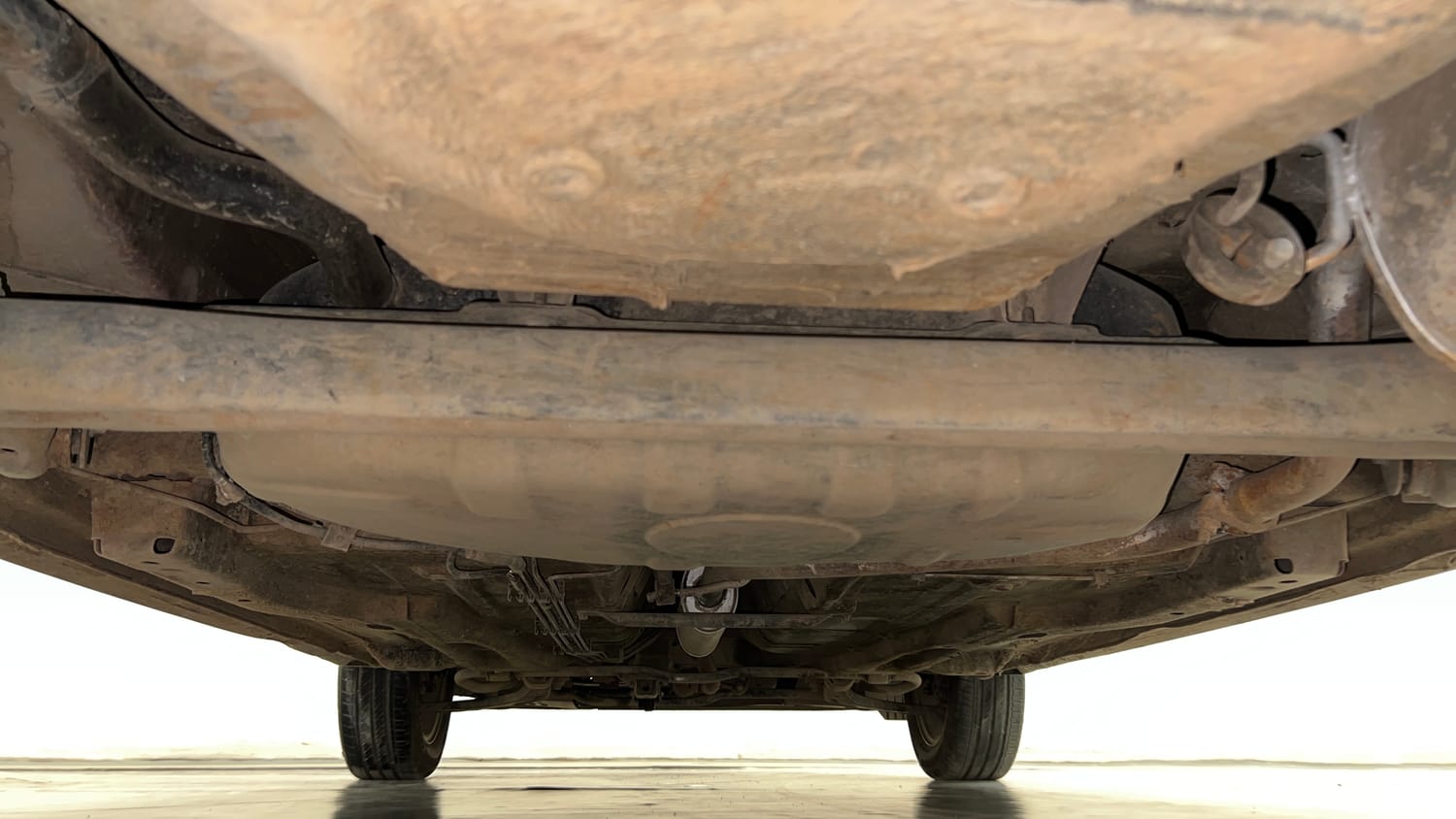 Used 2018 Tata Tiago Revotron XZA Petrol Automatic extra REAR UNDERBODY VIEW (TAKEN FROM REAR)