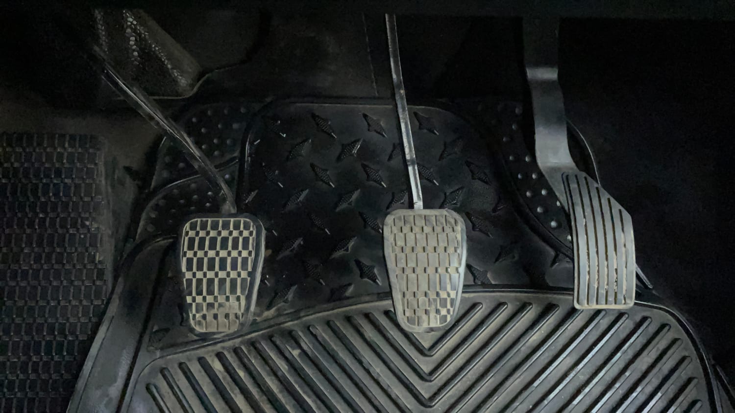 Used 2022 Tata Punch Accomplished MT Petrol Manual interior PEDALS VIEW