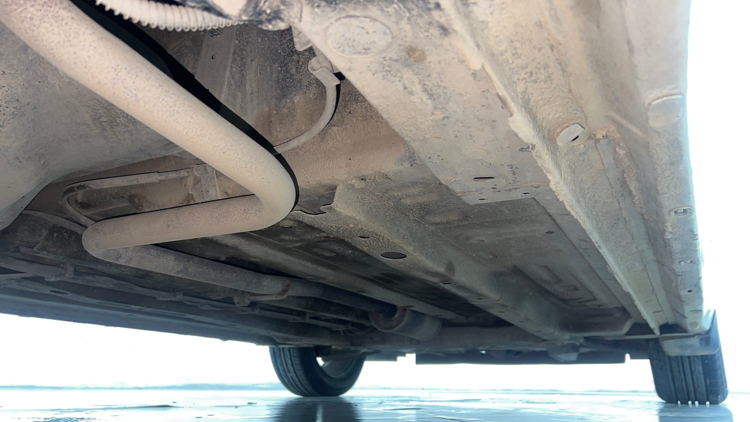 Used 2022 Tata Altroz XZA Petrol Petrol Automatic extra REAR RIGHT UNDERBODY VIEW