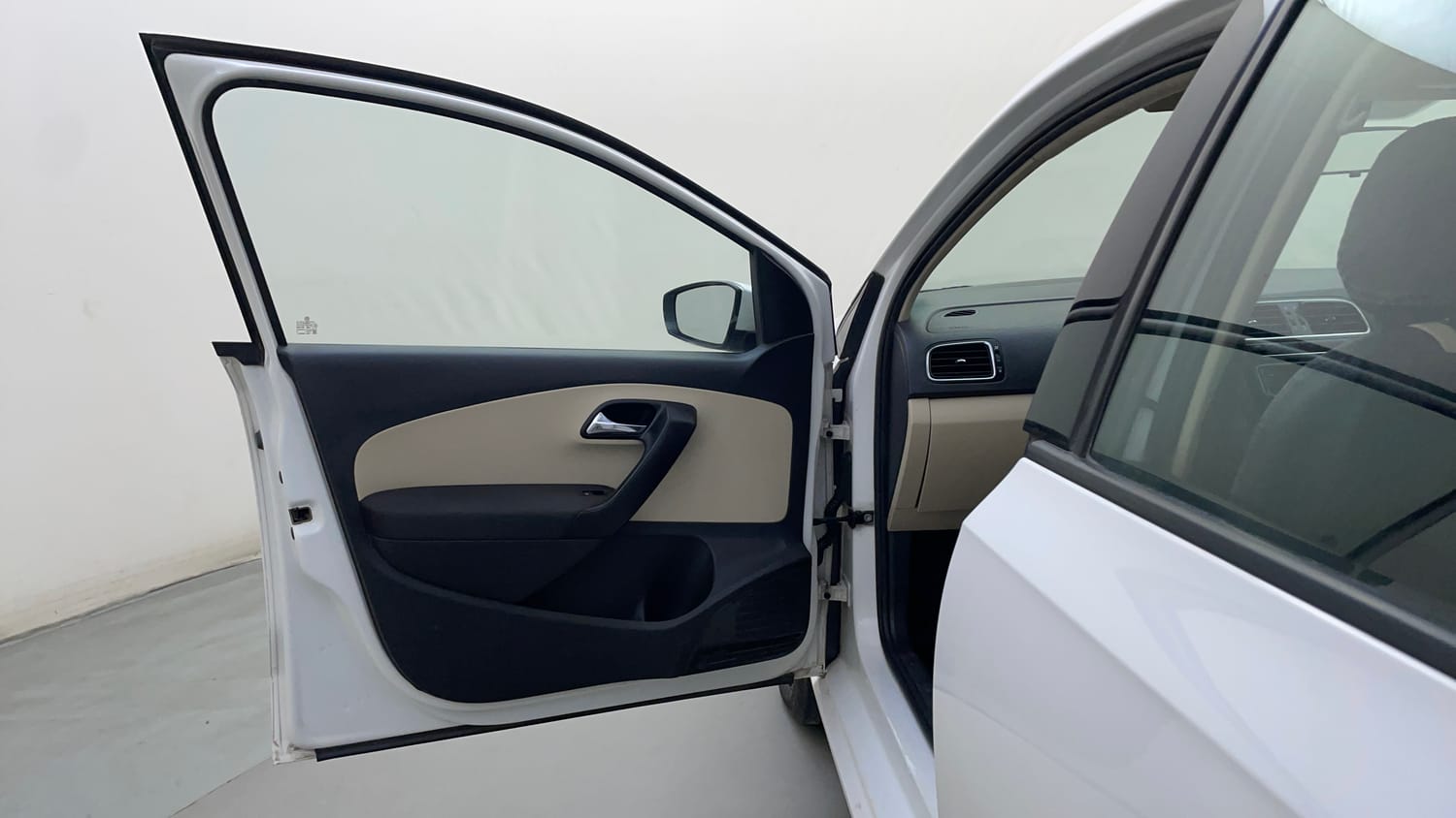 Used 2019 Skoda Rapid Ambition 1.6 MPI AT Petrol Automatic interior LEFT FRONT DOOR OPEN VIEW
