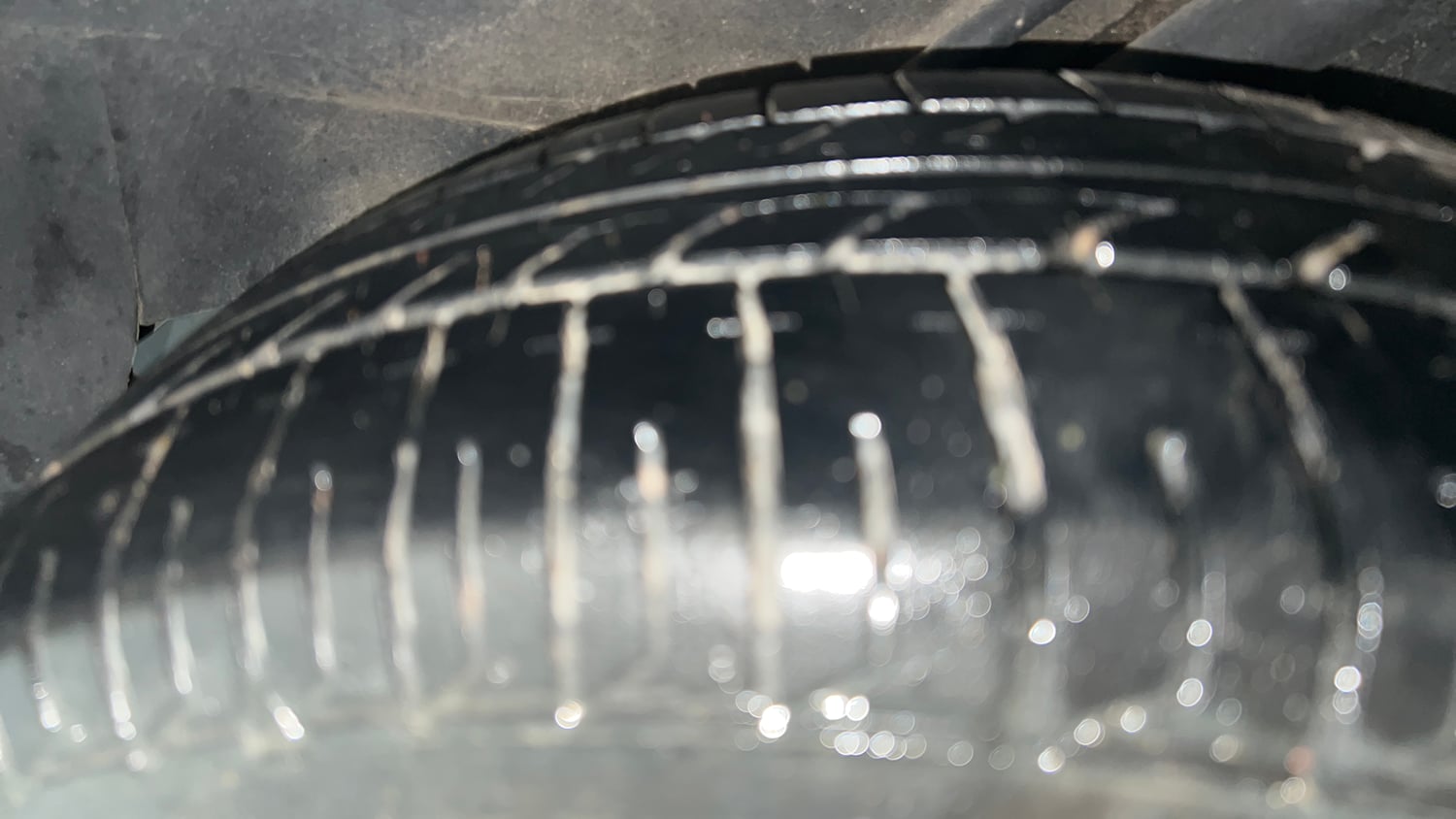 Used 2015 Honda Mobilio S Petrol Petrol Manual tyres LEFT REAR TYRE TREAD VIEW