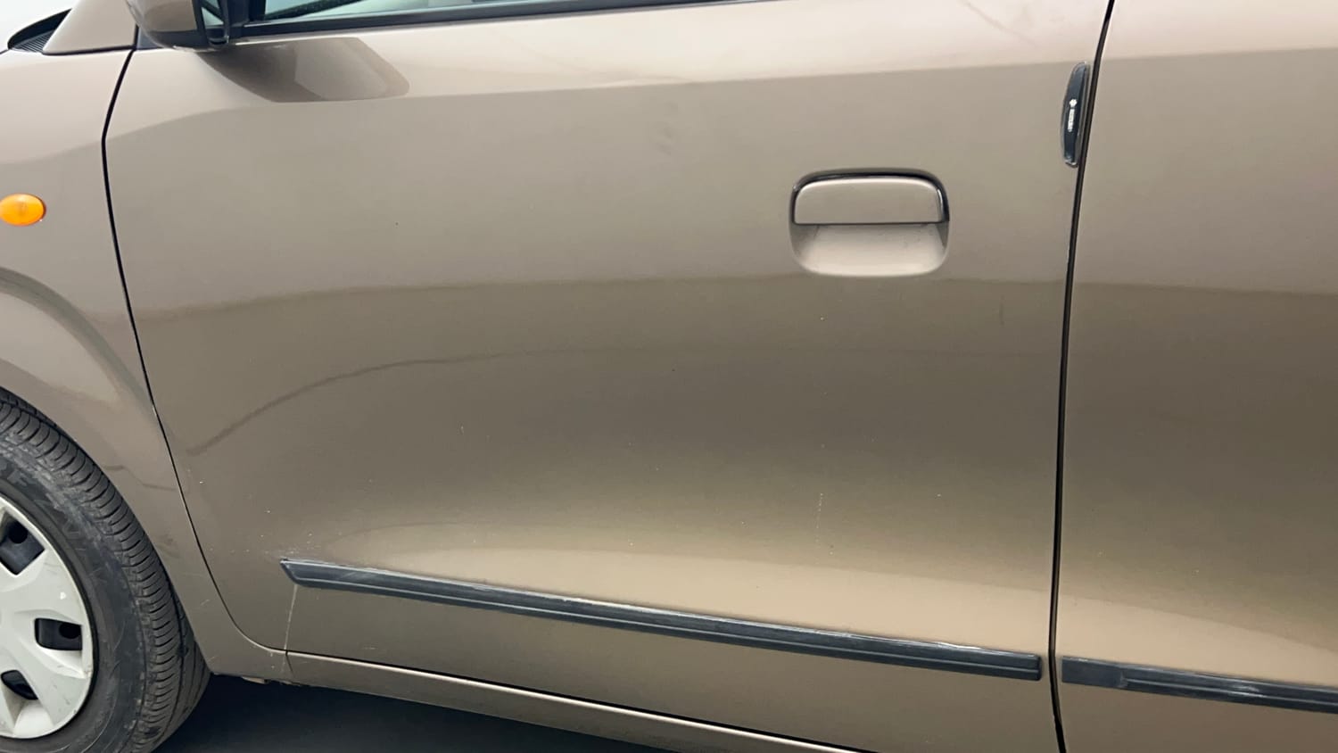 Used 2019 Maruti Suzuki Wagon R VXi 1.2 AMT Petrol Automatic dents MINOR SCRATCH