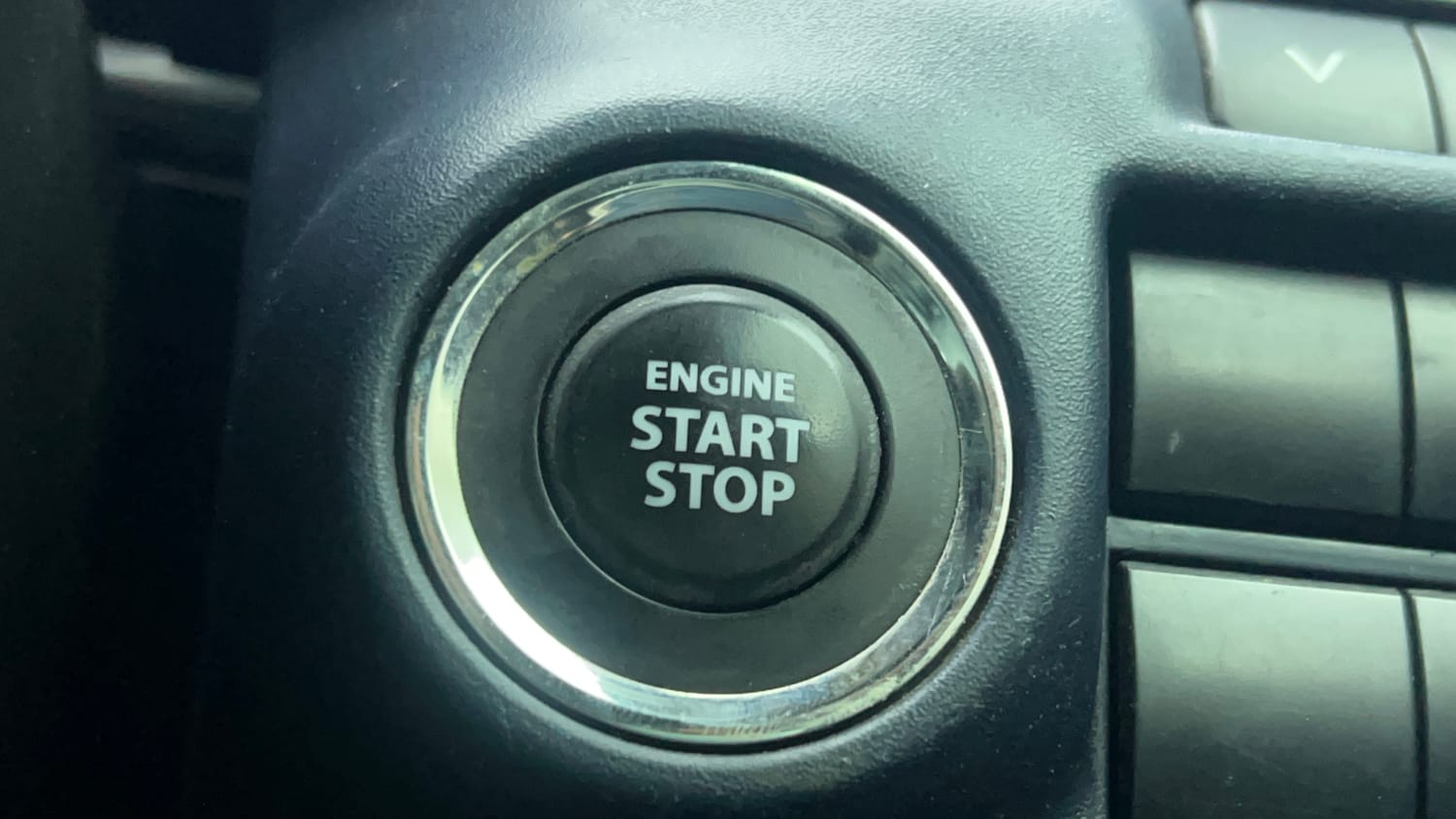 Used 2022 Maruti Suzuki Baleno Alpha MT Petrol Manual top_features Keyless start