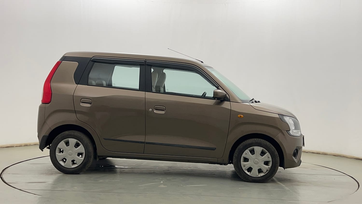 Used 2019 Maruti Suzuki Wagon R VXi 1.2 AMT Petrol Automatic exterior RIGHT SIDE VIEW