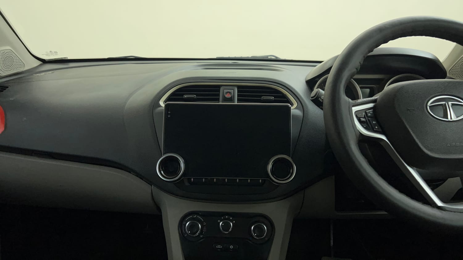 Used 2018 Tata Tiago Revotron XZA Petrol Automatic interior MUSIC SYSTEM & AC CONTROL VIEW