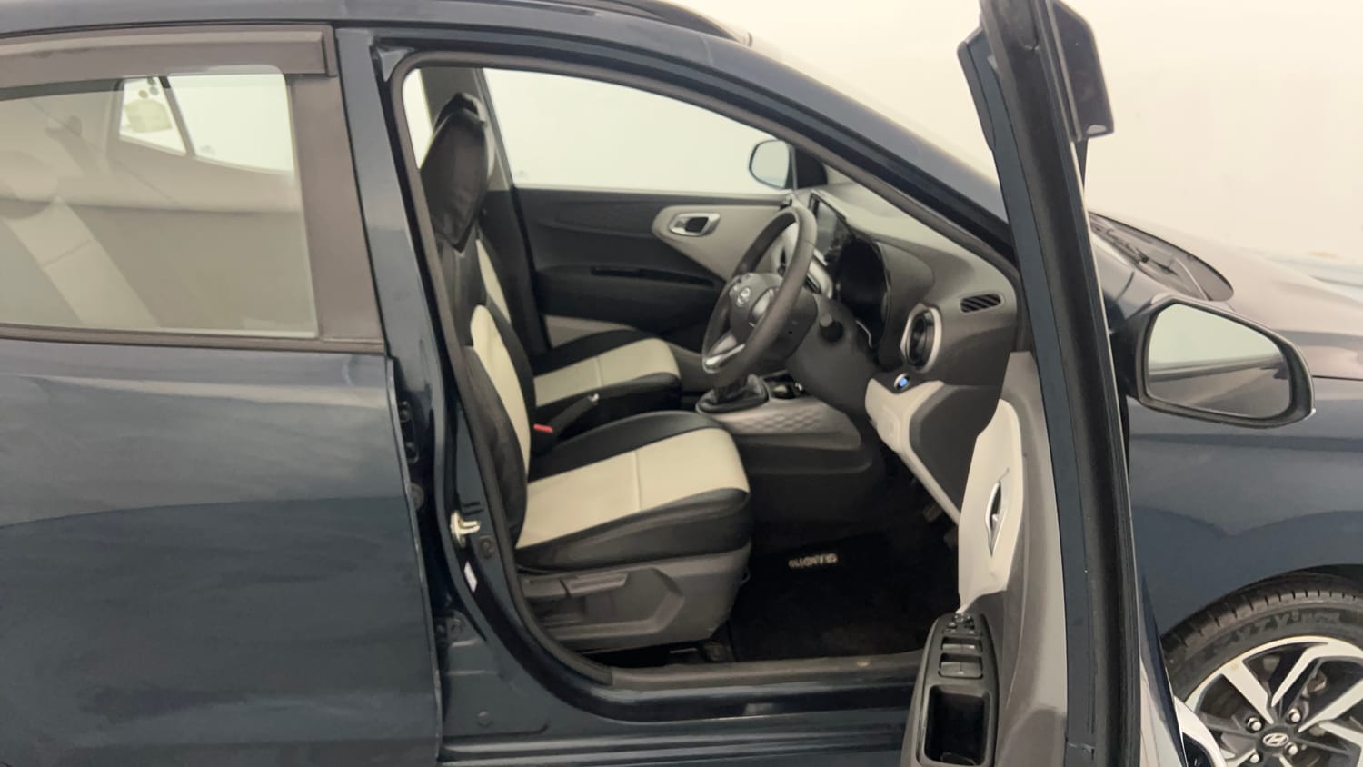 Used 2022 Hyundai Grand i10 Nios Asta 1.2 Kappa VTVT Petrol Manual interior RIGHT SIDE FRONT DOOR CABIN VIEW