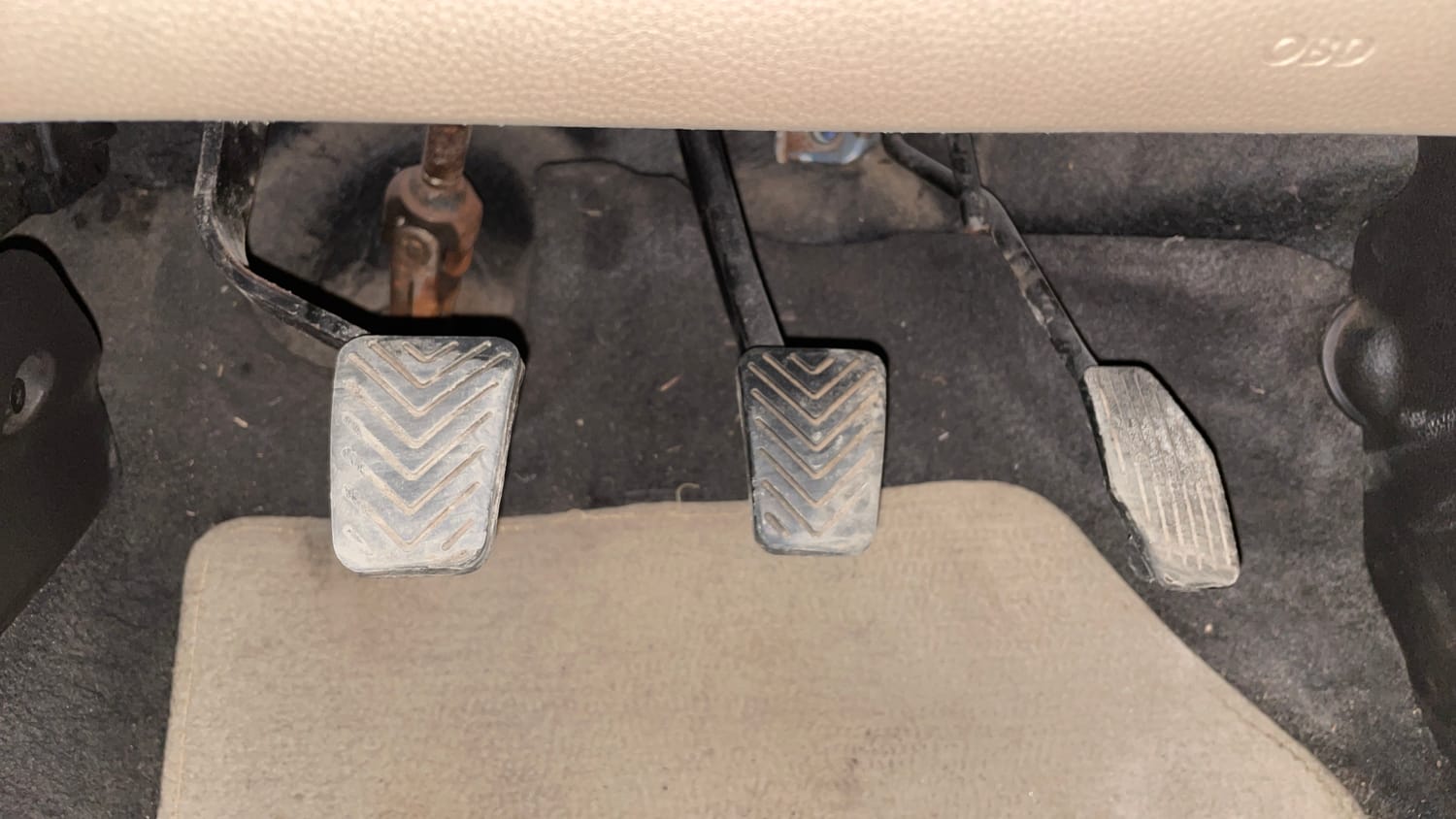 Used 2012 Hyundai Eon Era Petrol Manual interior PEDALS VIEW