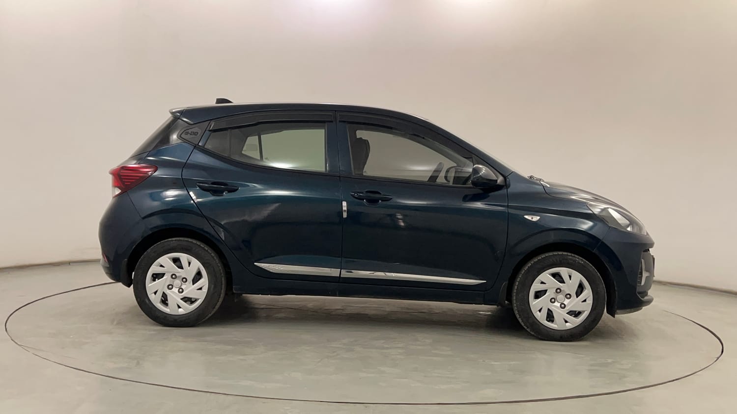 Used 2023 Hyundai Grand i10 Nios Magna 1.2 Kappa VTVT Petrol Manual exterior RIGHT SIDE VIEW