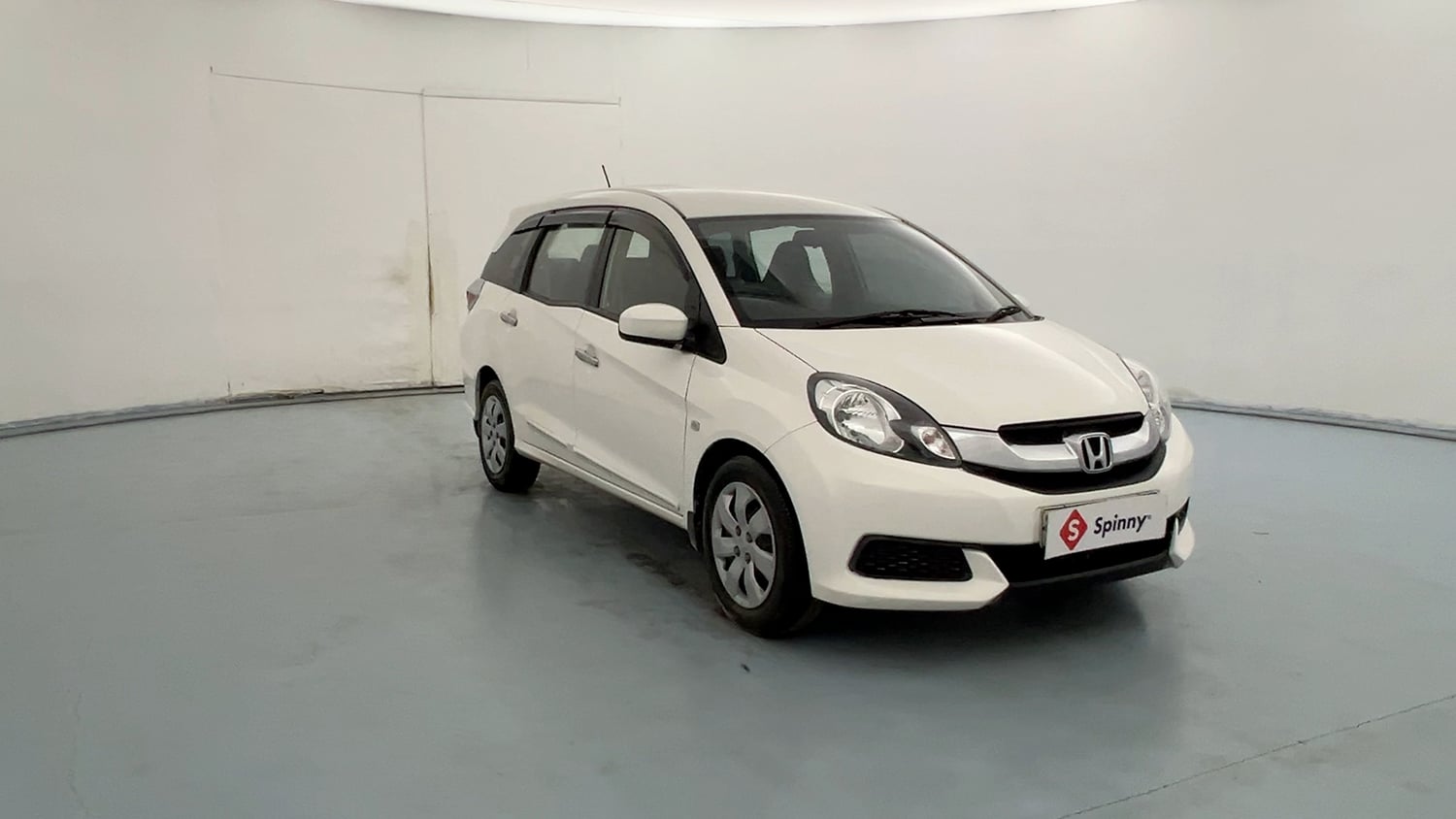 Used 2015 Honda Mobilio S Petrol Petrol Manual exterior RIGHT FRONT CORNER VIEW