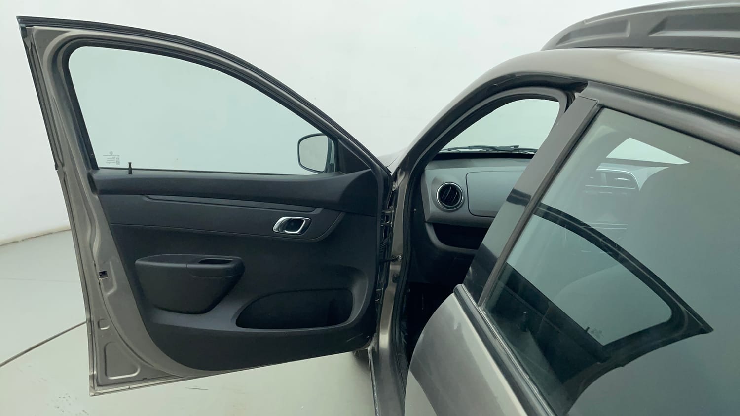 Used 2019 Renault Kwid RXT (O) 1.0 SCE Edition Petrol Manual interior LEFT FRONT DOOR OPEN VIEW