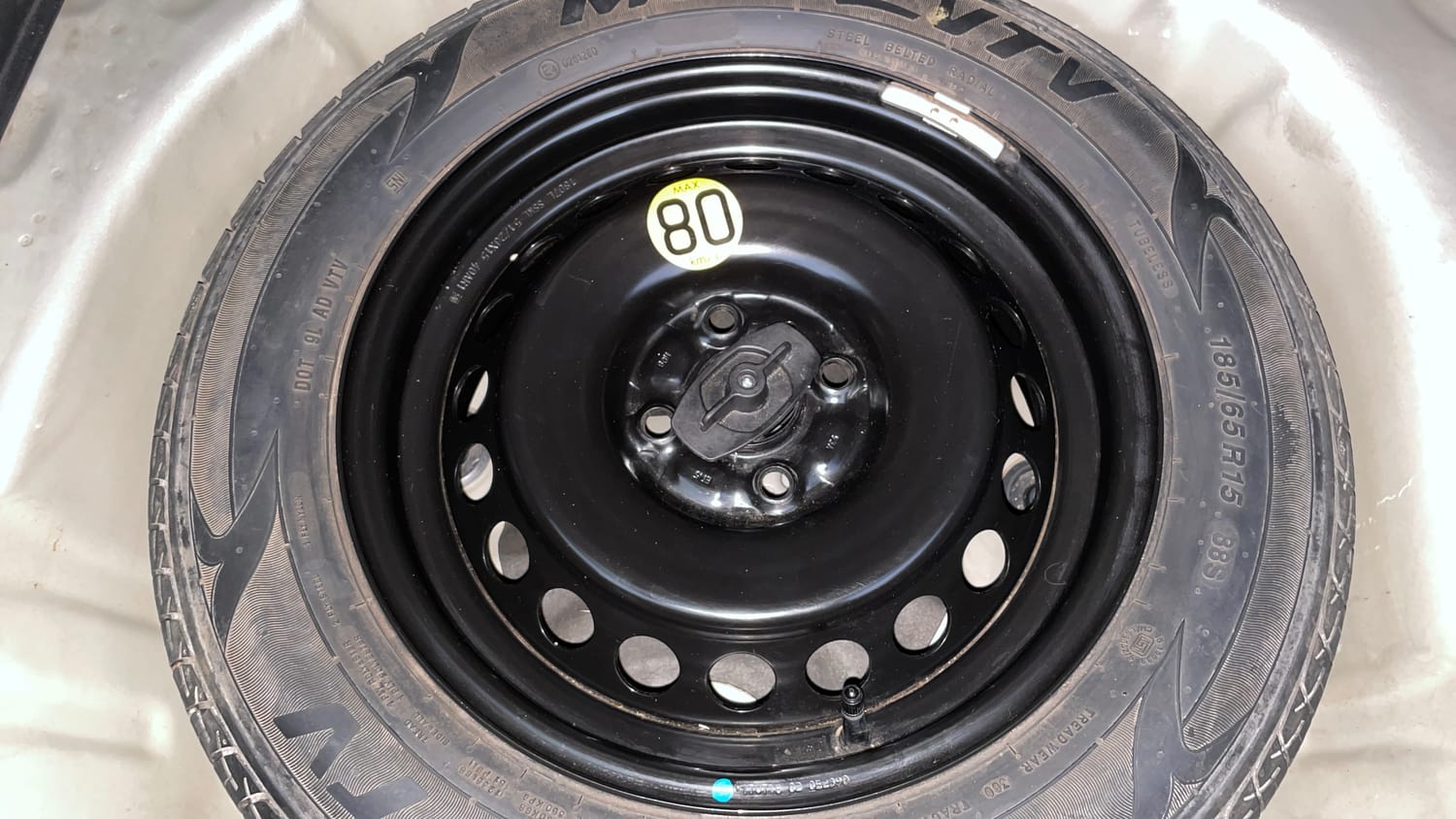 Used 2018 Maruti Suzuki Baleno Alpha 1.2 AT Petrol Automatic tyres SPARE TYRE VIEW