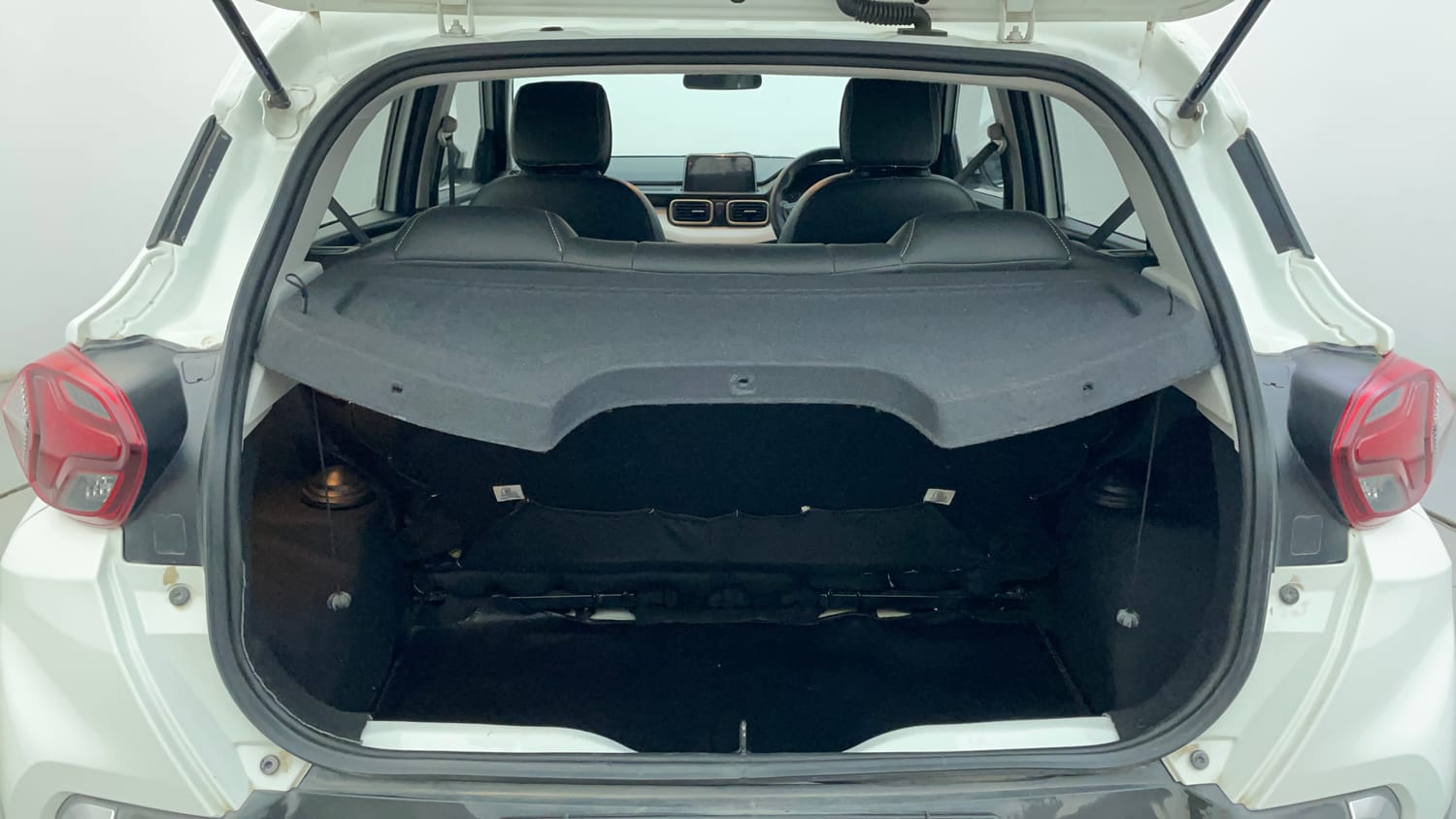 Used 2022 Tata Punch Accomplished MT Petrol Manual interior DICKY INSIDE VIEW