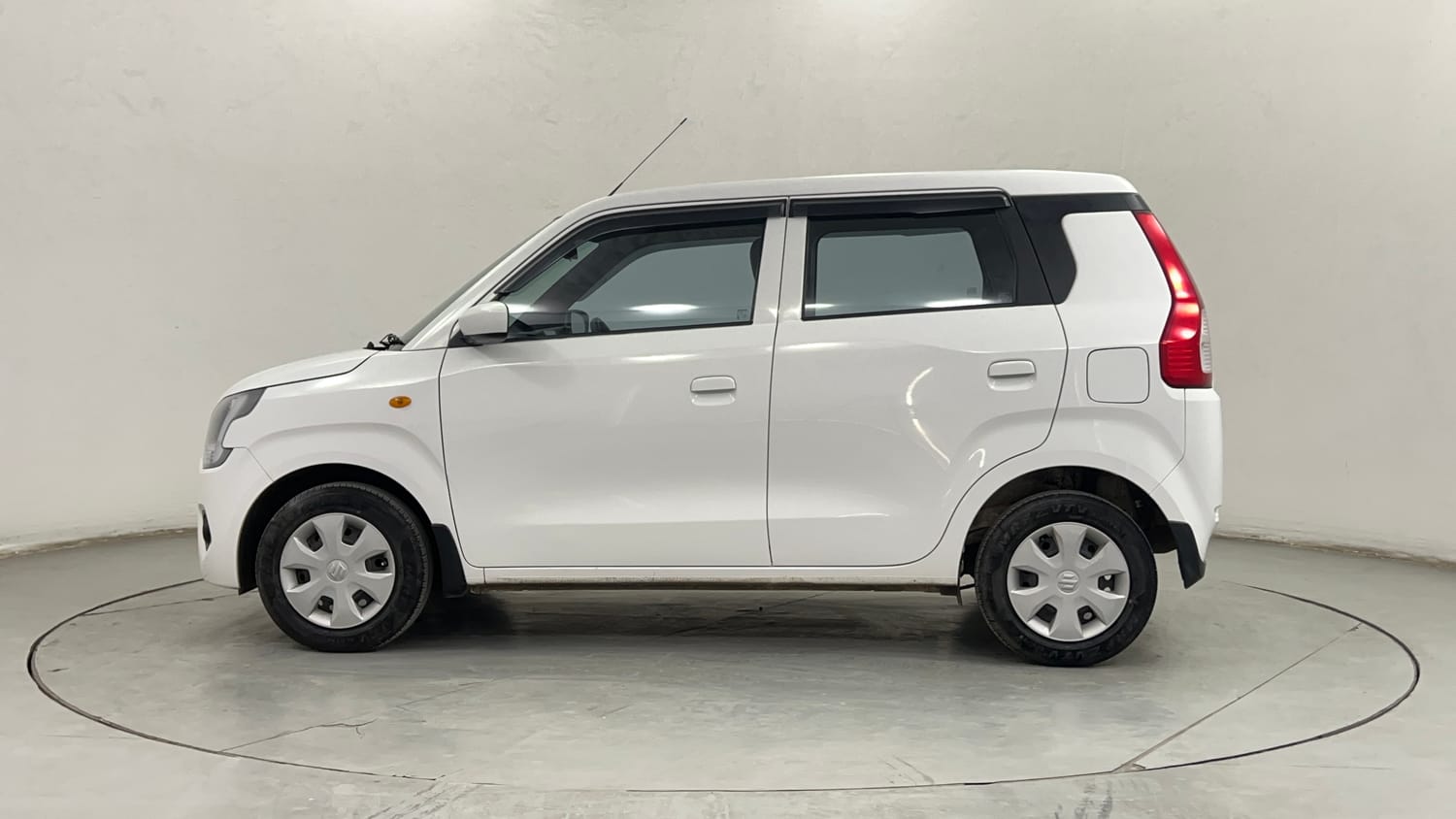 Used 2024 Maruti Suzuki Wagon R VXI 1.0 AGS Petrol Automatic exterior LEFT SIDE VIEW