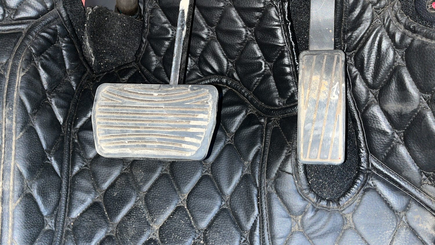 Used 2024 Mahindra XUV700 AX 5 Petrol AT 5 STR Petrol Automatic interior PEDALS VIEW