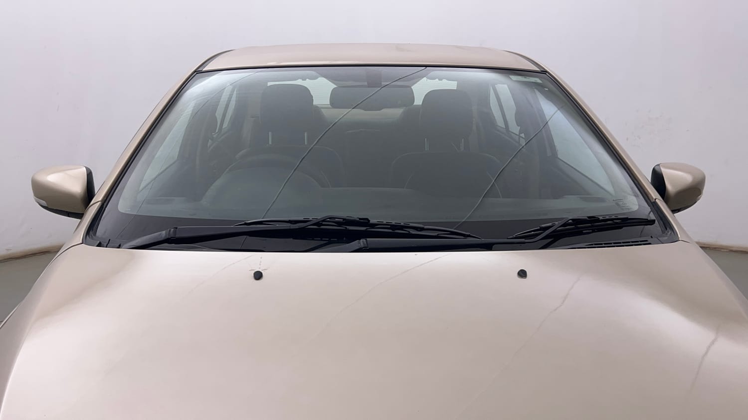 Used 2016 Maruti Suzuki Ciaz ZXi  AT Petrol Automatic exterior FRONT WINDSHIELD VIEW