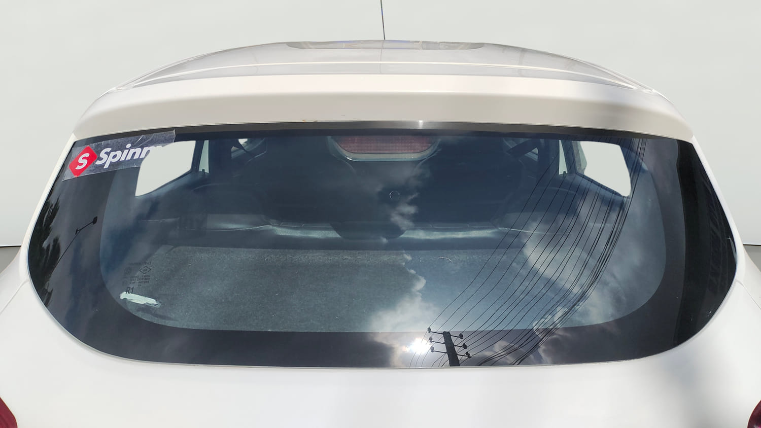 Used 2017 Renault Kwid 1.0 RXT AMT Opt Petrol Automatic exterior BACK WINDSHIELD VIEW