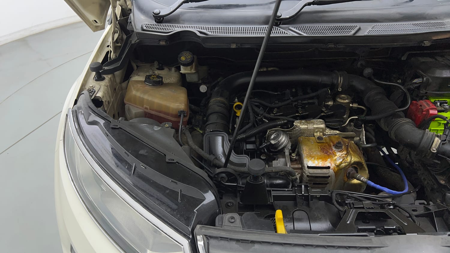 Used 2016 Ford EcoSport Titanium+ 1.0L EcoBoost Petrol Manual engine ENGINE RIGHT SIDE VIEW