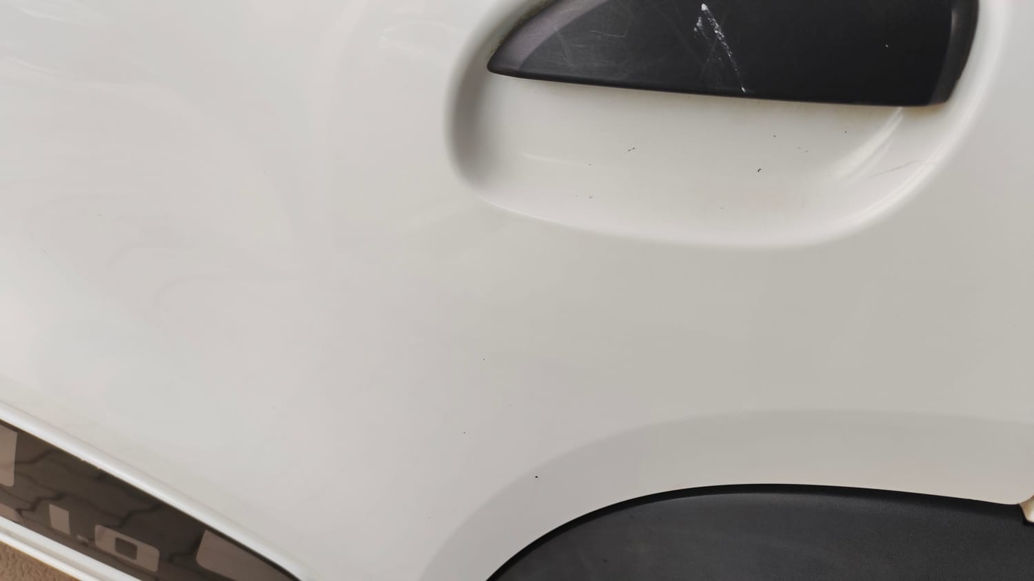 Used 2017 Renault Kwid 1.0 RXT AMT Opt Petrol Automatic dents MINOR SCRATCH