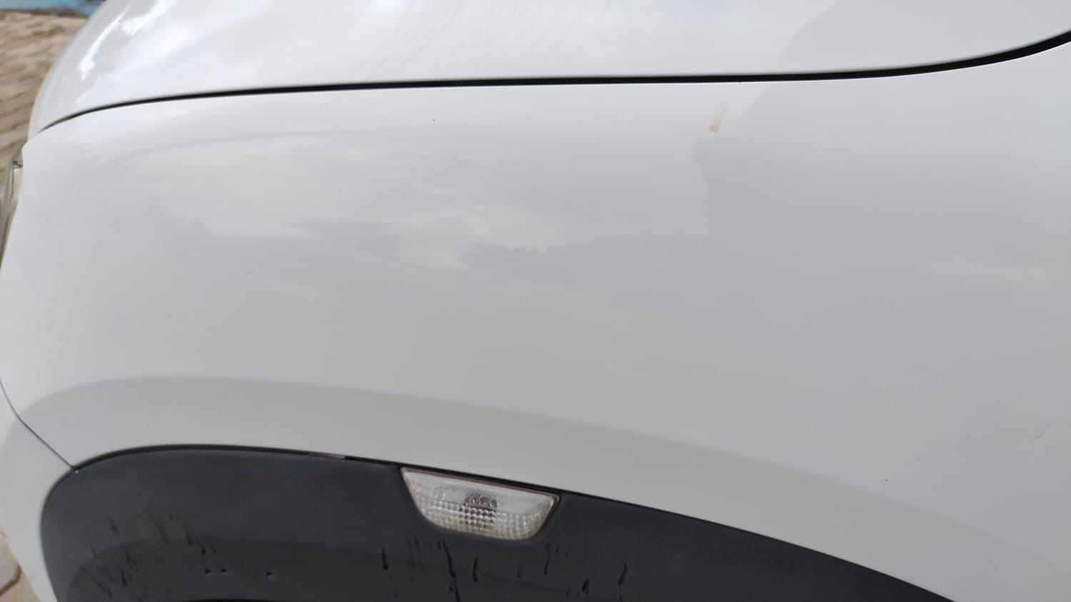 Used 2017 Renault Kwid 1.0 RXT AMT Opt Petrol Automatic dents MINOR SCRATCH