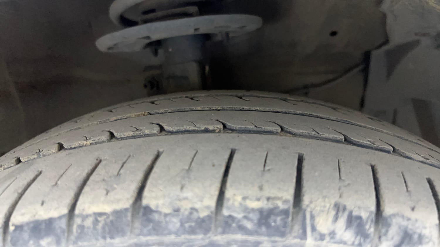Used 2023 Maruti Suzuki Ciaz Zeta 1.5 Petrol Manual tyres RIGHT FRONT TYRE TREAD VIEW
