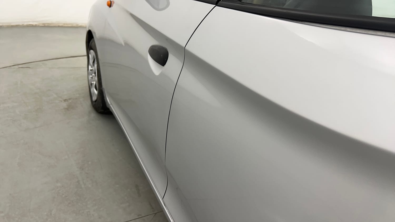 Used 2016 Hyundai Eon Magna Petrol Manual dents MINOR SCRATCH