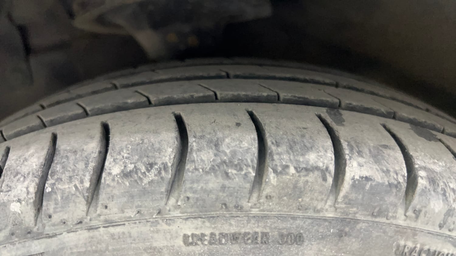 Used 2016 Hyundai Eon Magna Petrol Manual tyres LEFT FRONT TYRE TREAD VIEW