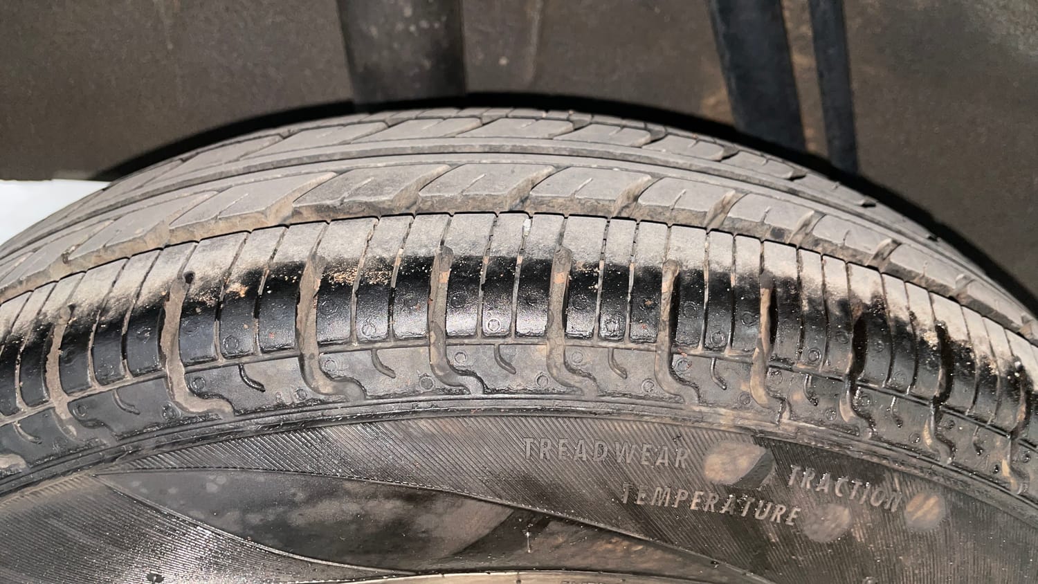 Used 2016 Renault Kwid RXT Petrol Manual tyres RIGHT REAR TYRE TREAD VIEW