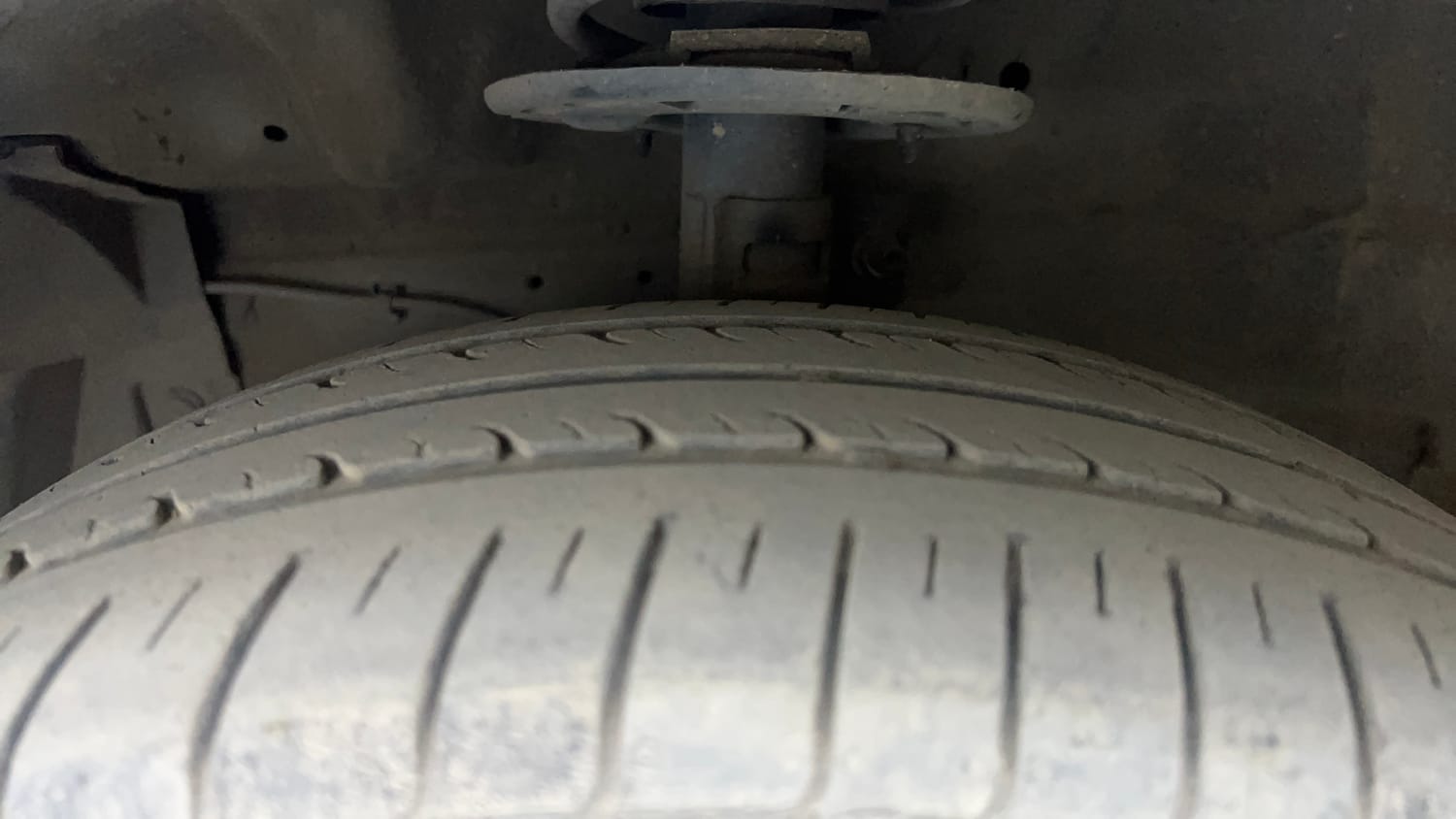 Used 2023 Maruti Suzuki Ciaz Zeta 1.5 Petrol Manual tyres LEFT FRONT TYRE TREAD VIEW