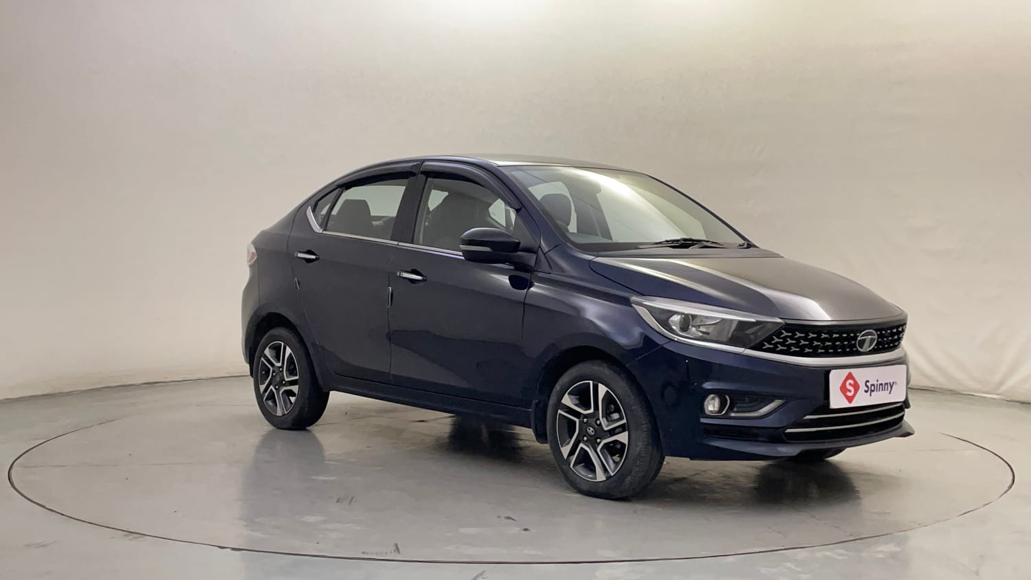 Used 2020 Tata Tigor XZ Plus Petrol Manual exterior RIGHT FRONT CORNER VIEW