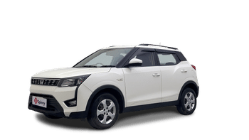 Used 2023 Mahindra XUV 300 W6 1.2 Petrol AMT Petrol Automatic Image