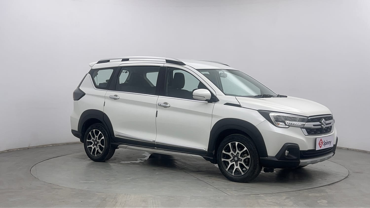 Used 2023 Maruti Suzuki XL6 Zeta AT Petrol Petrol Automatic exterior RIGHT FRONT CORNER VIEW